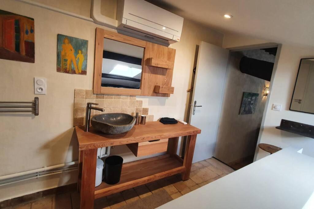 Grand Loft En Plein Coeur Du Vieux-Port Apartment Marseille Luaran gambar