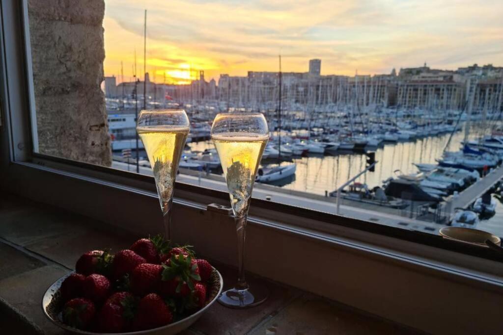 Grand Loft En Plein Coeur Du Vieux-Port Apartment Marseille Luaran gambar