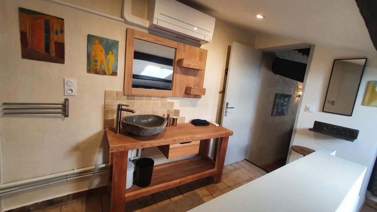 Grand Loft En Plein Coeur Du Vieux-Port Apartment Marseille Luaran gambar